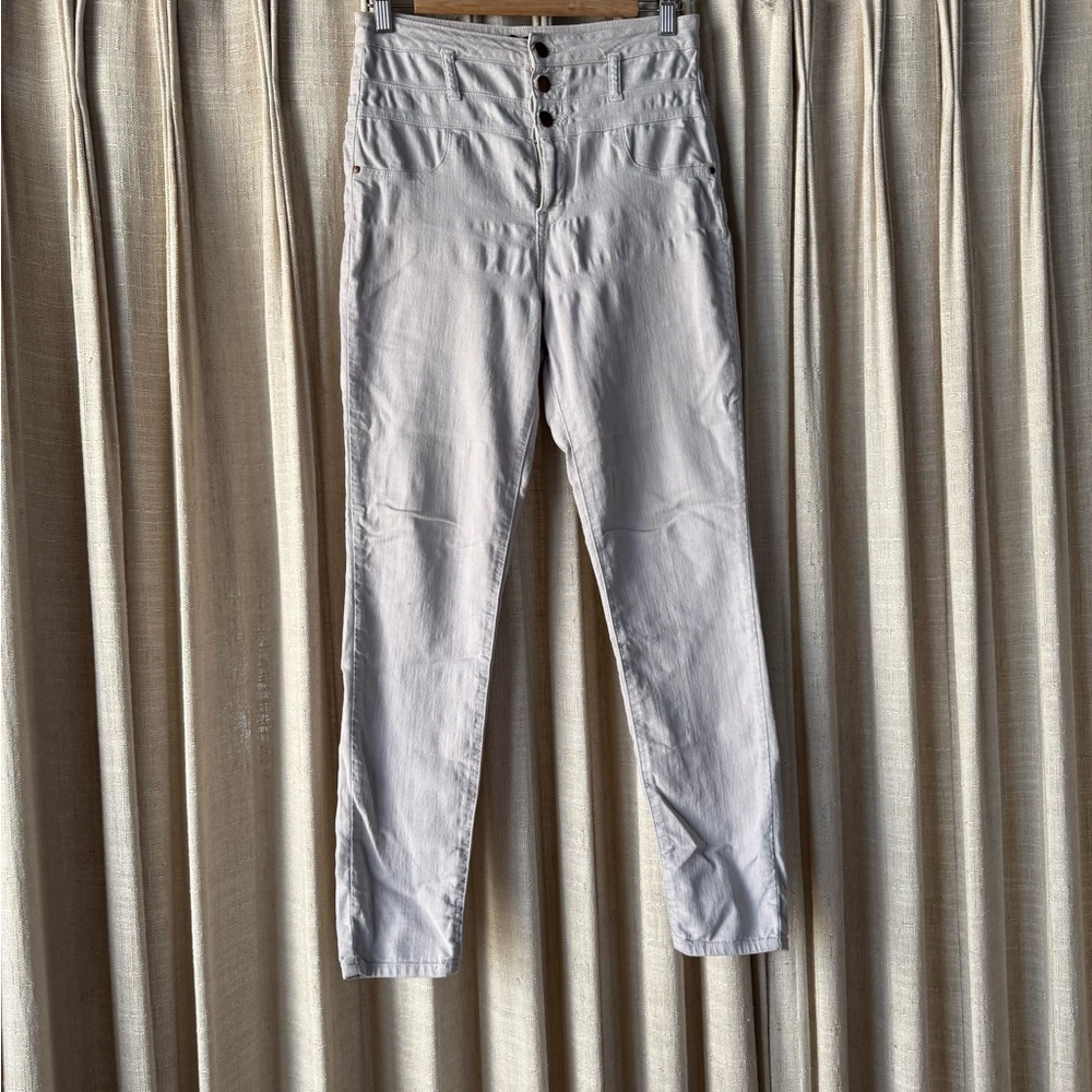 Refuge Light Gray Exclusive Design Ankle Jeans, size 10